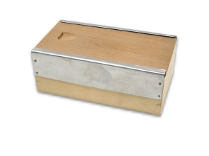 白鐵框邊木製餌盒 上蓋平面